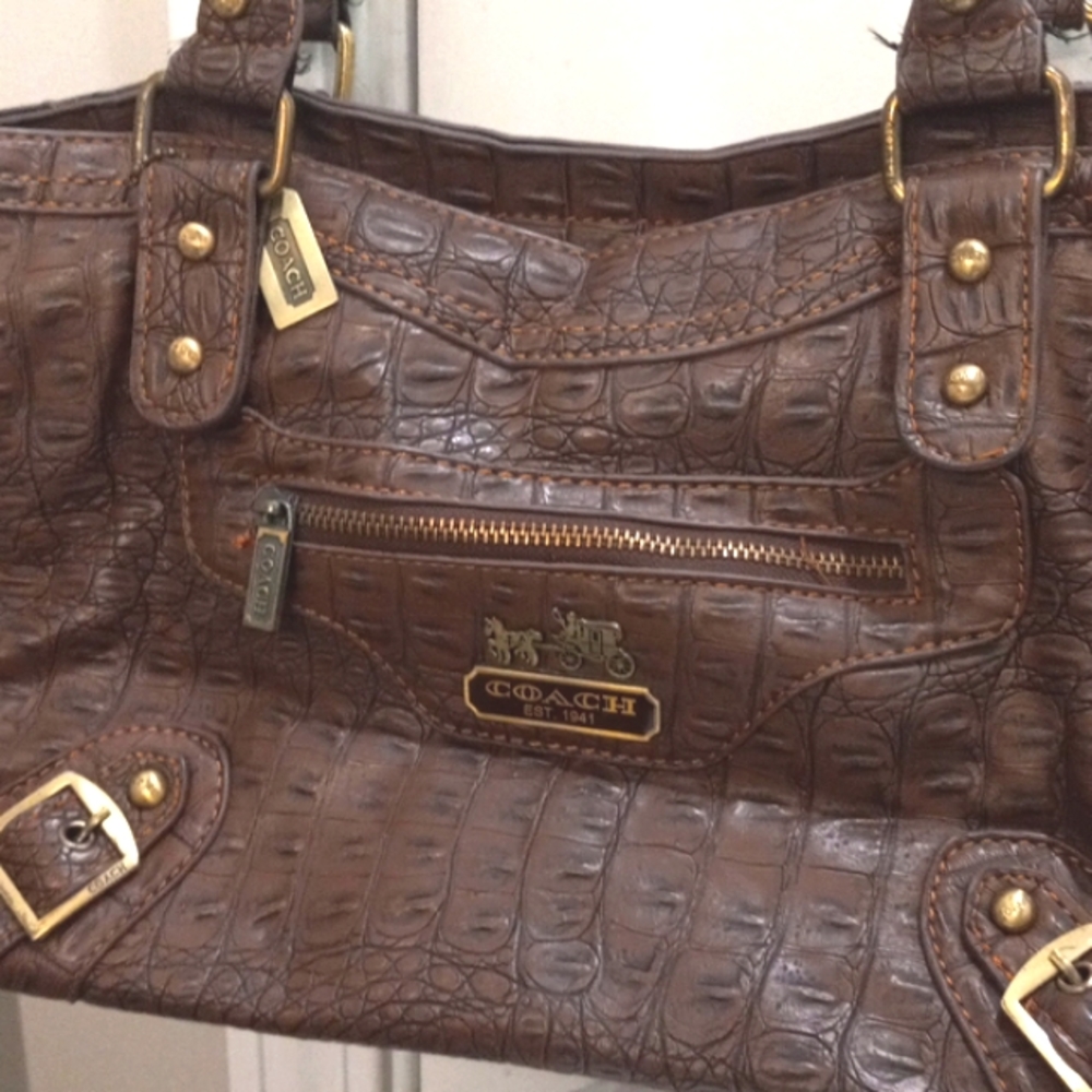 Coach Leather Barrel  Bag #L05Q-3168  17"x10"x 4"